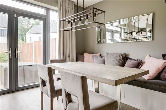 52 The Avenue, Scholarstown, Rathfarnham, Dublin 16