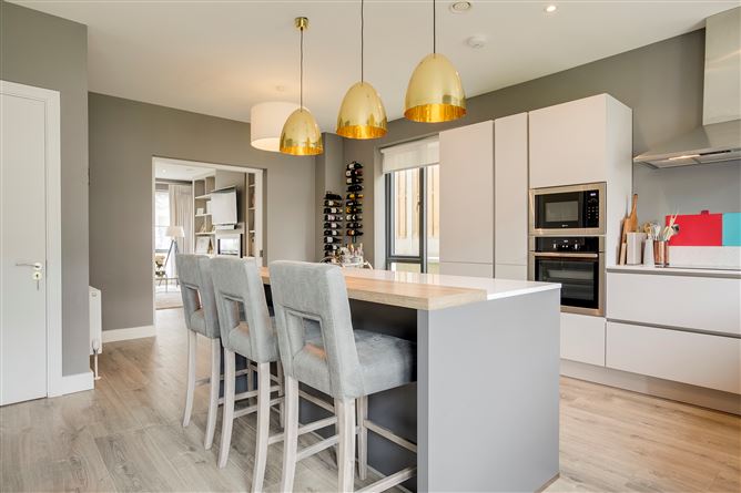52 The Avenue, Scholarstown, Rathfarnham, Dublin 16