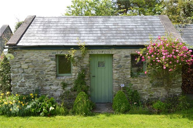 Robins Farm, Knocknaboolagh, Killorglin, Co. Kerry