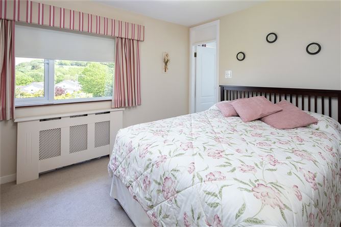 11 Manor Close, Thornbury Heights, Rochestown, Co. Cork