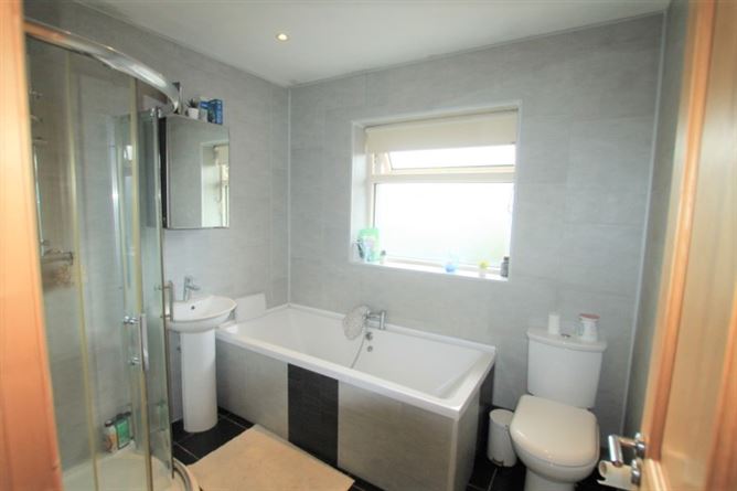2A Hillcrest View, Lucan, Dublin