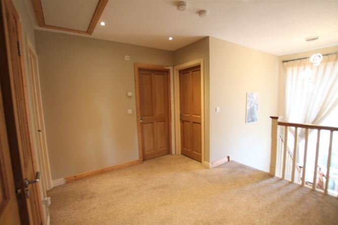 2A Hillcrest View, Lucan, Dublin