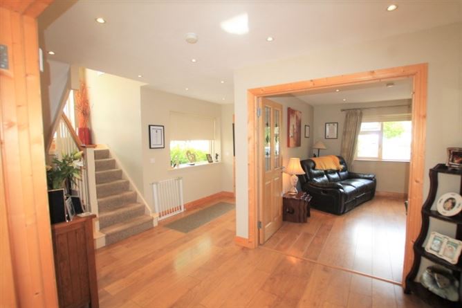 2A Hillcrest View, Lucan, Dublin