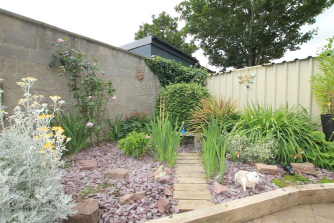 2A Hillcrest View, Lucan, Dublin