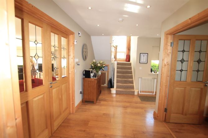2A Hillcrest View, Lucan, Dublin