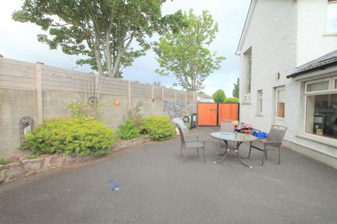 2A Hillcrest View, Lucan, Dublin