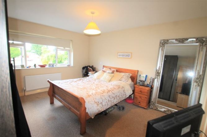 2A Hillcrest View, Lucan, Dublin