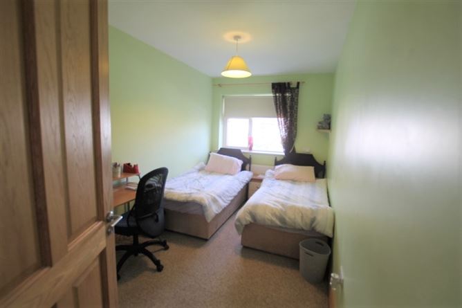 2A Hillcrest View, Lucan, Dublin