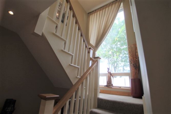 2A Hillcrest View, Lucan, Dublin