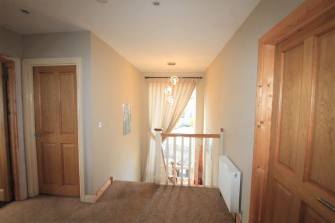 2A Hillcrest View, Lucan, Dublin