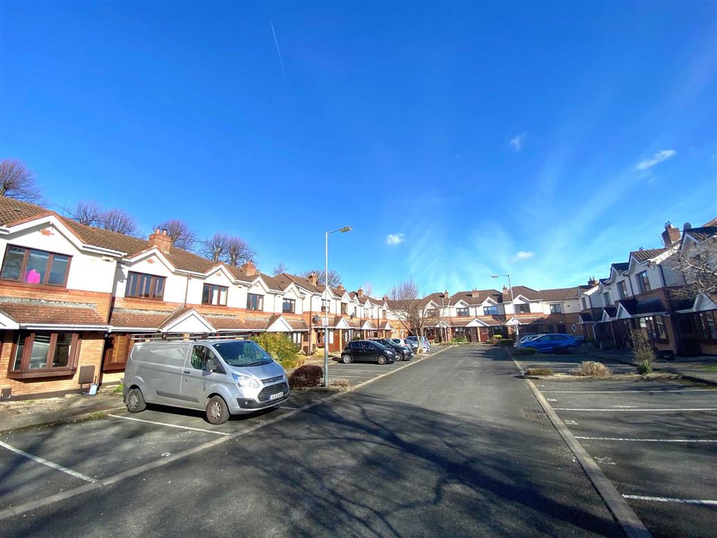 Pinegrove, Templeogue, Dublin 16