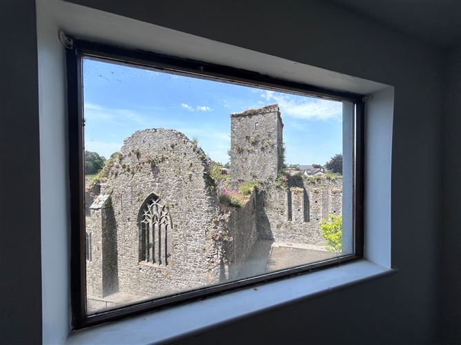 Photo 6 of 12 — 21 Dominics Court, Cashel, Co. Tipperary