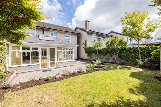 Photo 35 of 41 — 20 Laurleen, Stillorgan, County Dublin