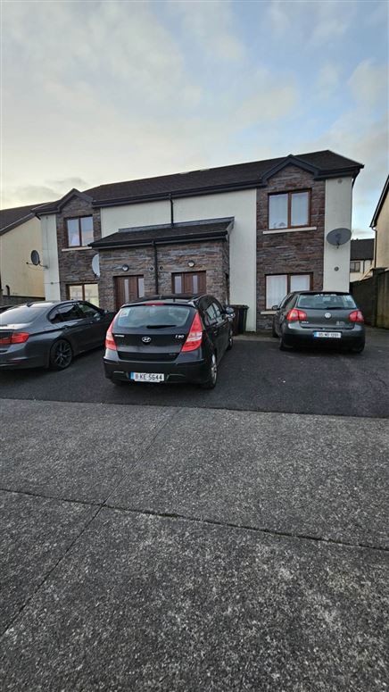 77-80 The Maples, Ballyhaunis, County Mayo
