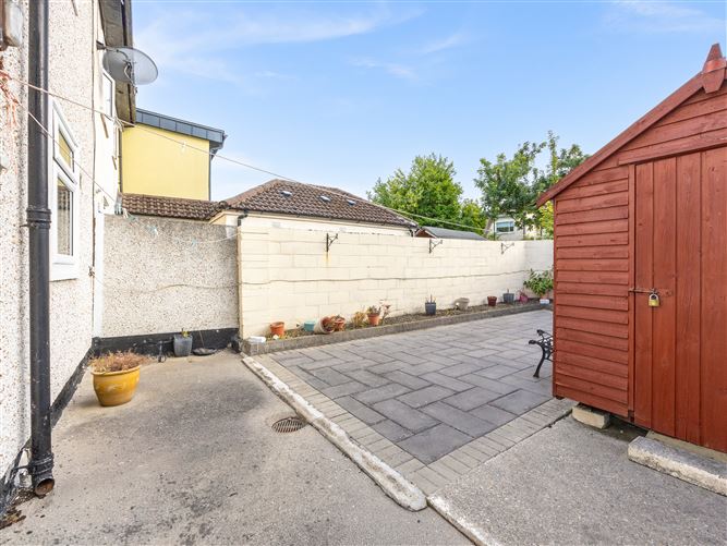 Photo 27 of 34 — 102 Captains Avenue, Crumlin, Dublin 12