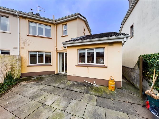 26 Park Avenue, Ennis, Co. Clare.
