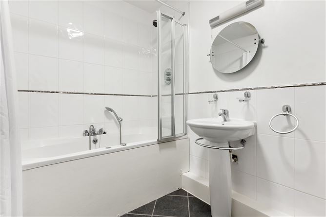 Penthouse, 31 Rathmines Wood, Ardee Road, Rathmines, Dublin 6