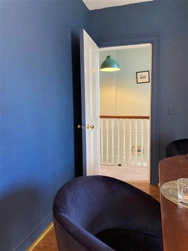 https://photos-a.propertyimages.ie/media/6/8/9/4996986/c3a9efa4-b2e5-4831-97c3-089ebe305ed6_l.jpg