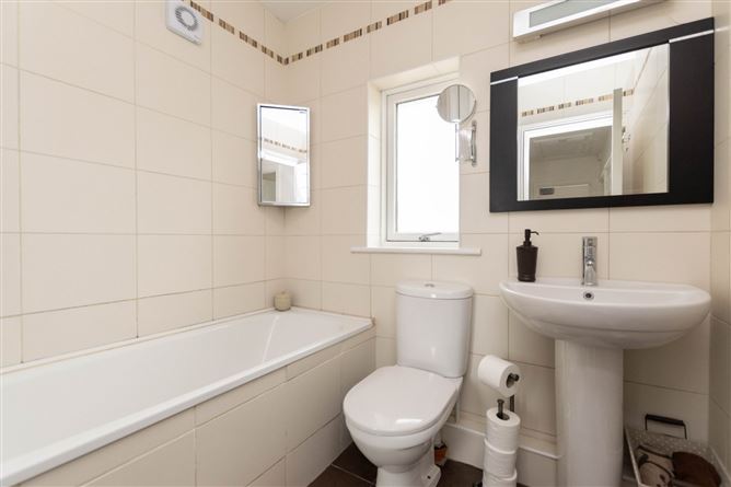 11 Orby Close, The Gallops, Leopardstown, Dublin 18