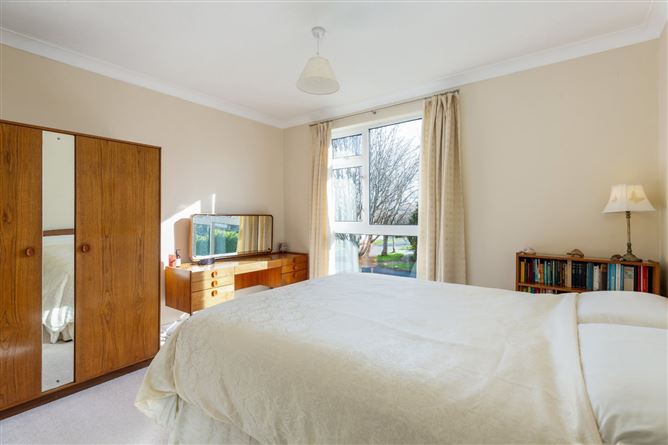 124 Rowanbyrn, Deansgrange, Blackrock, Co. Dublin