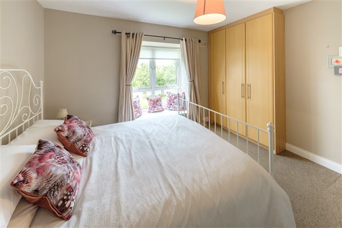 15 Riverwood Gardens, Castleknock, Dublin