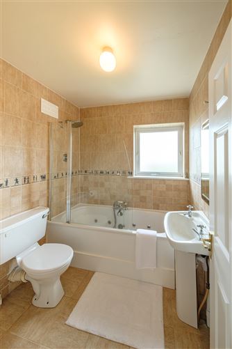 15 Riverwood Gardens, Castleknock, Dublin