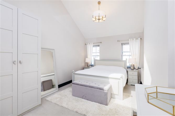 Hillcrest Cottage, 22 St Nessans Terrace, Howth, Co. Dublin