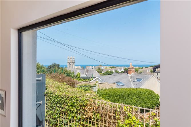 Hillcrest Cottage, 22 St Nessans Terrace, Howth, Co. Dublin