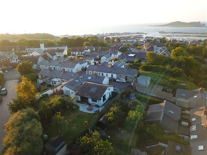 Hillcrest Cottage, 22 St Nessans Terrace, Howth, Co. Dublin