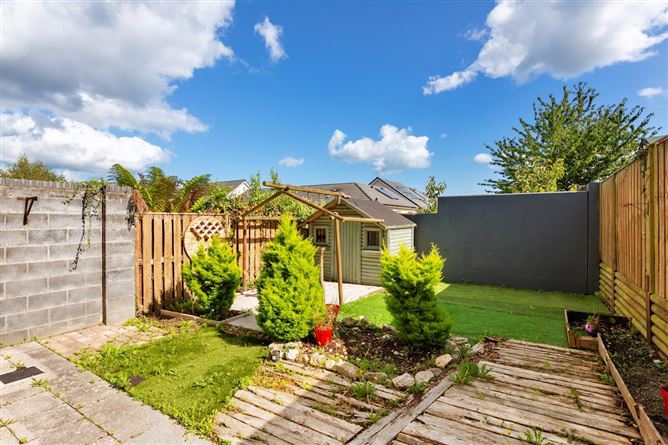 15 Belarmine Square, Stepaside, Dublin 18