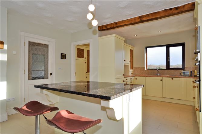 Wild Country Cottage, Magherabeg, Oughterard, Co. Galway