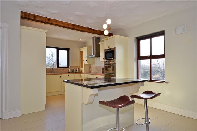 Wild Country Cottage, Magherabeg, Oughterard, Co. Galway