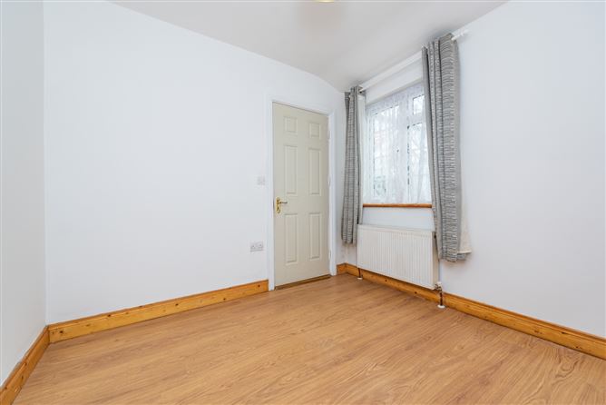8 Maddenstown Terrace, Maddenstown North, Co.Kildare, Curragh, Kildare