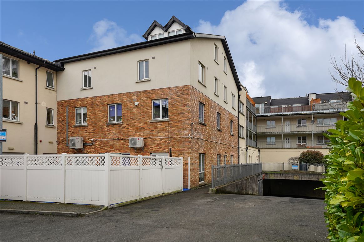 16 Eaton Close, Rathcoole, Co. Dublin