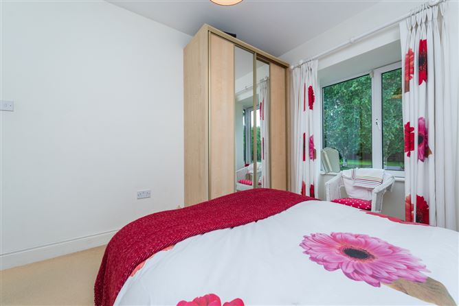 https://photos-a.propertyimages.ie/media/6/9/0/4954096/4422e14f-024f-40b0-82a4-2048f2957a9b_l.jpg