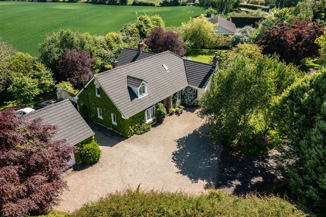 https://photos-a.propertyimages.ie/media/6/9/0/4954096/4422e14f-024f-40b0-82a4-2048f2957a9b_l.jpg