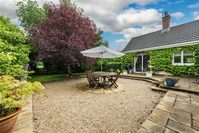 https://photos-a.propertyimages.ie/media/6/9/0/4954096/4422e14f-024f-40b0-82a4-2048f2957a9b_l.jpg