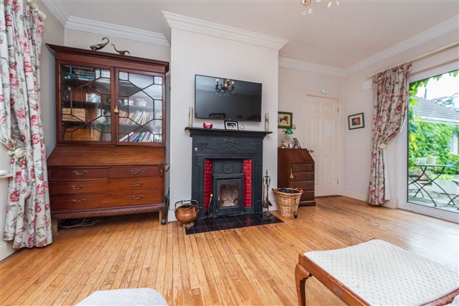 https://photos-a.propertyimages.ie/media/6/9/0/4954096/4422e14f-024f-40b0-82a4-2048f2957a9b_l.jpg