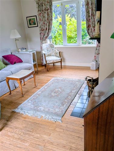 https://photos-a.propertyimages.ie/media/6/9/0/4954096/4422e14f-024f-40b0-82a4-2048f2957a9b_l.jpg