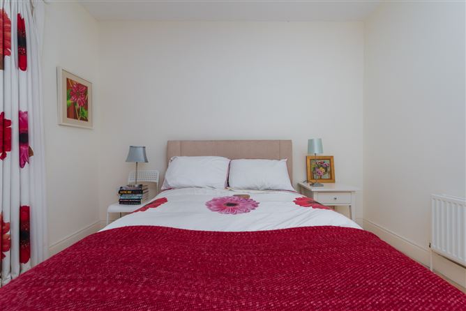 https://photos-a.propertyimages.ie/media/6/9/0/4954096/4422e14f-024f-40b0-82a4-2048f2957a9b_l.jpg