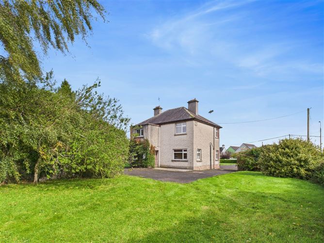 Nenagh Road, Borrisokane, Co. Tipperary