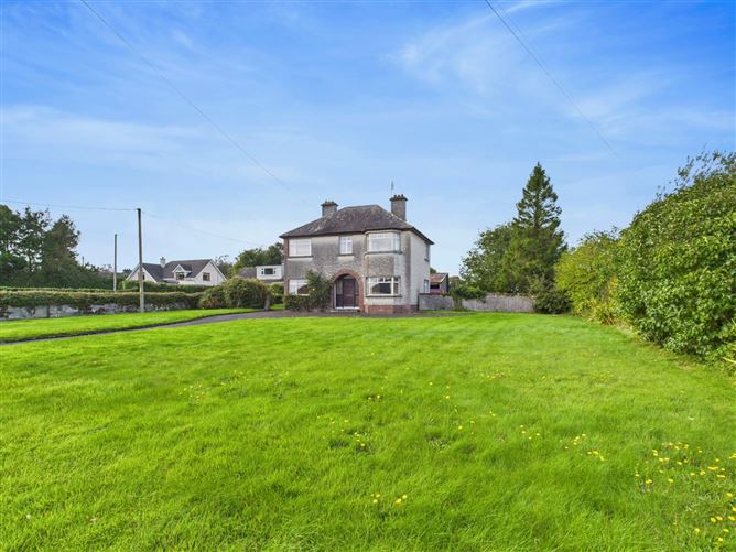 Nenagh Road, Borrisokane, Co. Tipperary