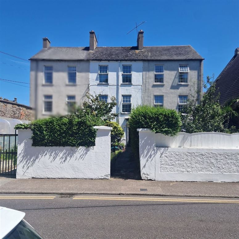2 Eglantine Terrace, Friar Street, Youghal, Cork