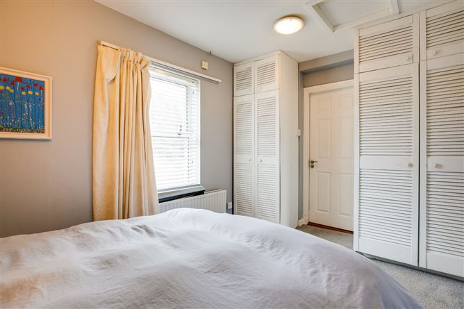 12 Magenta Place, Sandycove, Co. Dublin.