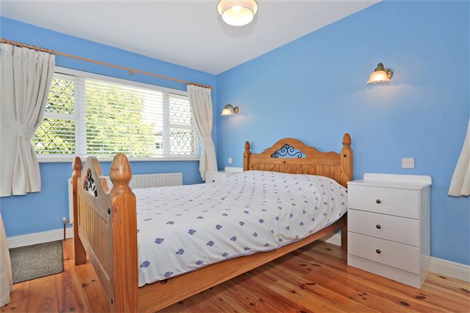 17 Tullyvarraga Crescent, Shannon, Co. Clare