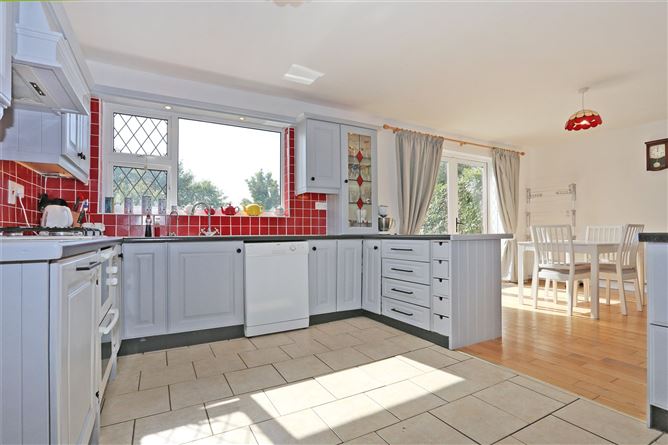 17 Tullyvarraga Crescent, Shannon, Co. Clare