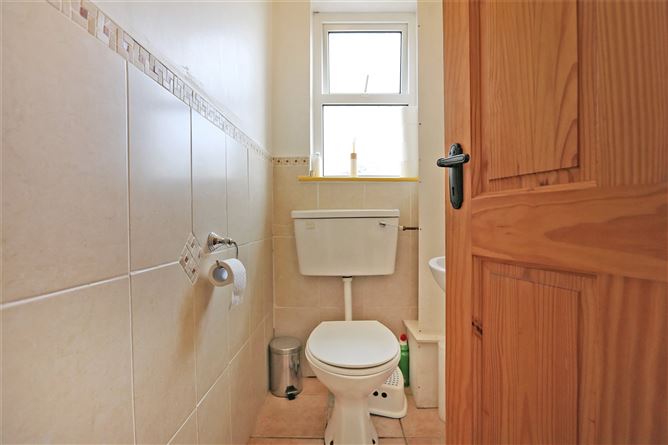17 Tullyvarraga Crescent, Shannon, Co. Clare