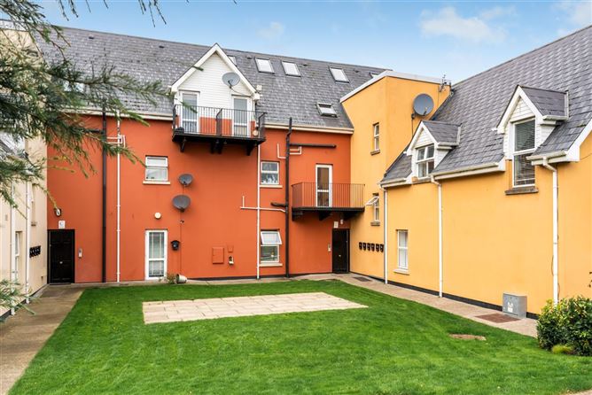 16 Brownsbarn Gardens, Citywest, Dublin