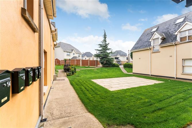 16 Brownsbarn Gardens, Citywest, Dublin