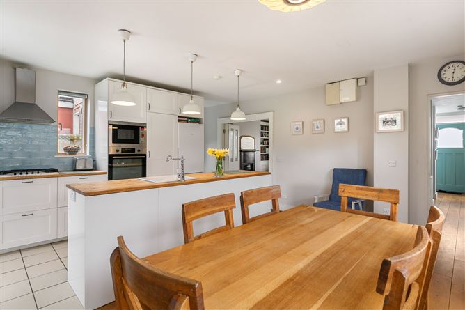35 Ballinteer Gardens, Ballinteer,   Dublin 16